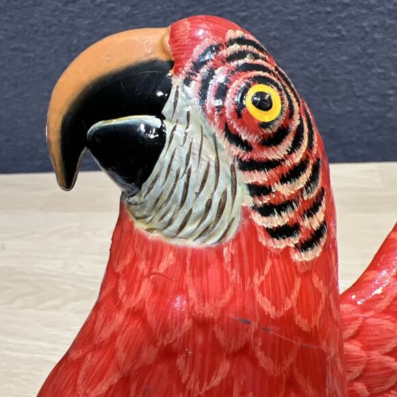 Hand Painted Parrot Bird 3D Wall Figurine Decoration Red & Blue Resin 15" X 11” - Picture 10 of 10